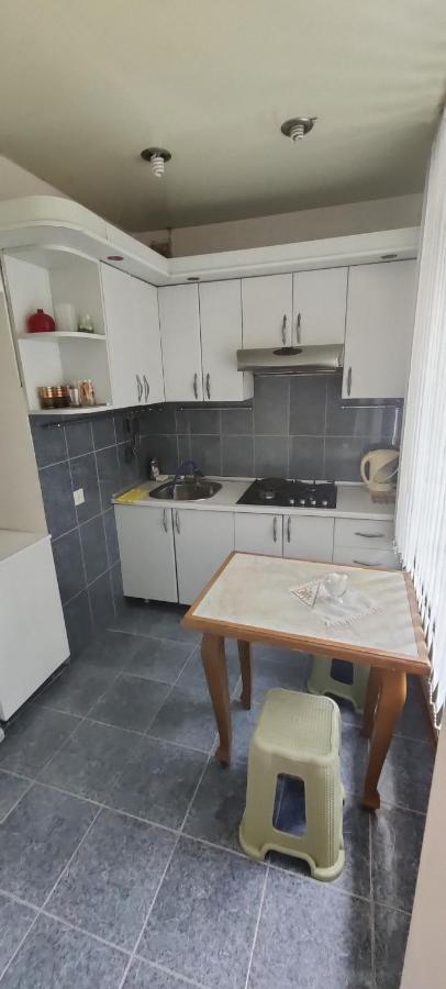 Budget One Room Apartment Баку Екстер'єр фото