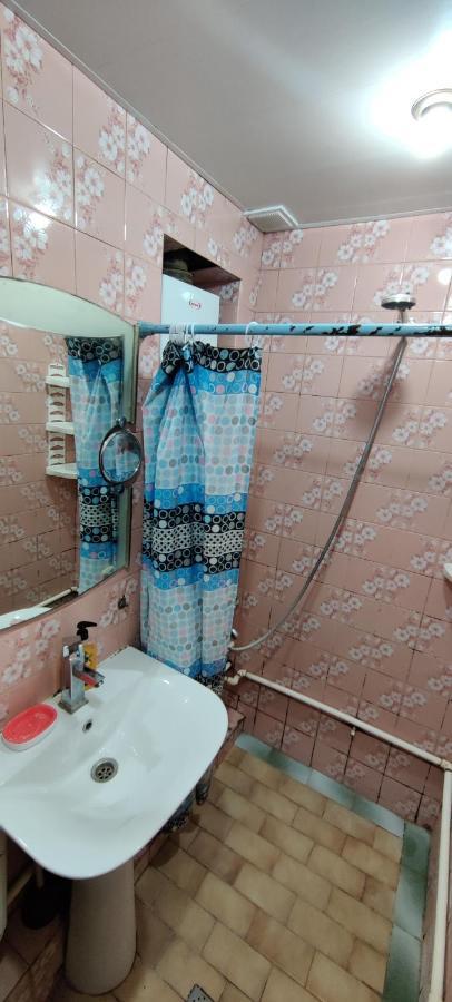 Budget One Room Apartment Баку Екстер'єр фото